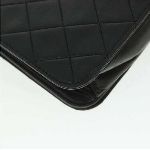 Chanel Shoulder Bag - Picture 14 of 16